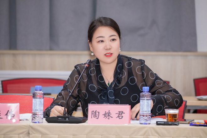 《大突围》专家研讨会在京举行j9九游会真人第一品牌电影(图6)