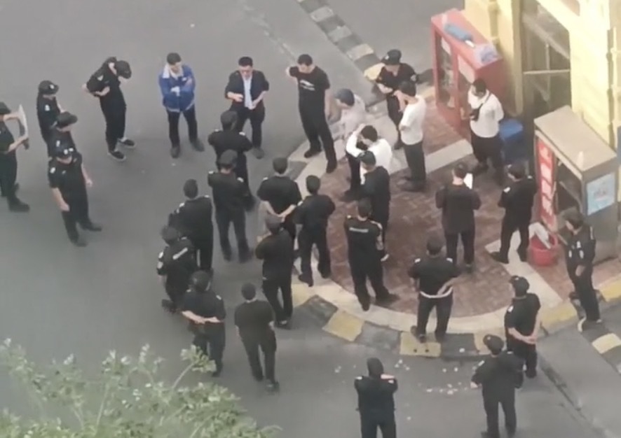 ”愤怒的业主开始围剿物业公司j9国际风暴