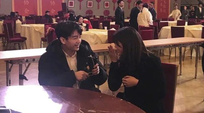 疯了！搭小 19 岁奶狗新剧爆火出圈j9国际站登录42 岁陈妍希离婚后杀(图22)